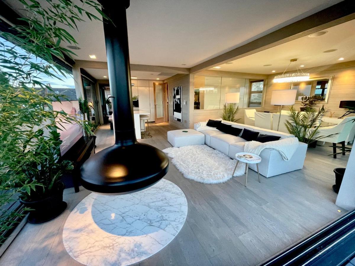 The - Stunning Sea View Penthouse Apartment Bournemouth