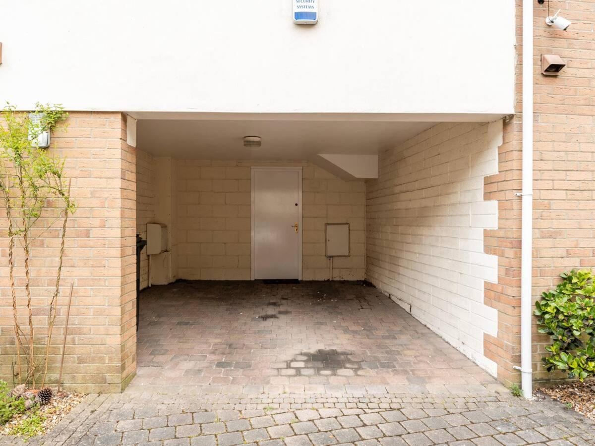 Central Four-storey Townhouse With Free Parking Bournemouth