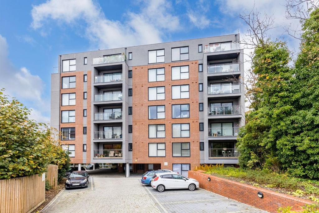 Stylish Town Centre Apartment, W Parking, Nr Apartment Bournemouth