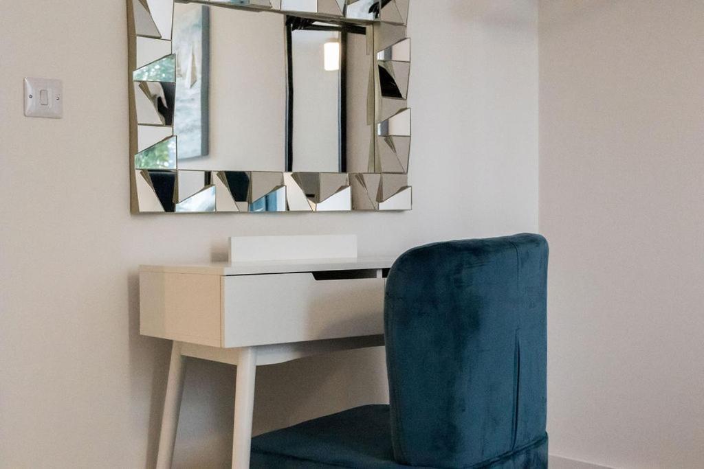 Stylish Town Centre Apartment, W Parking, Nr Apartment Bournemouth