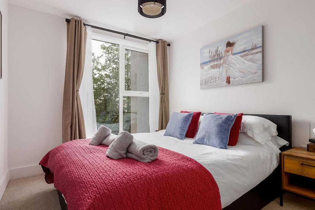 Apartment Stylish Town Centre Apartment, W Parking, Nr Bournemouth