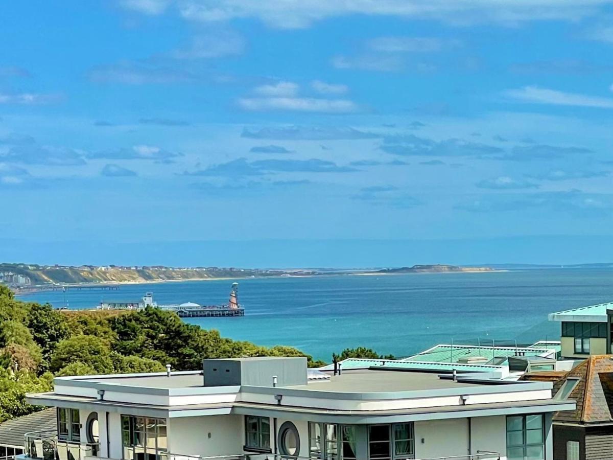 The - Stunning Sea View Penthouse Apartment Bournemouth