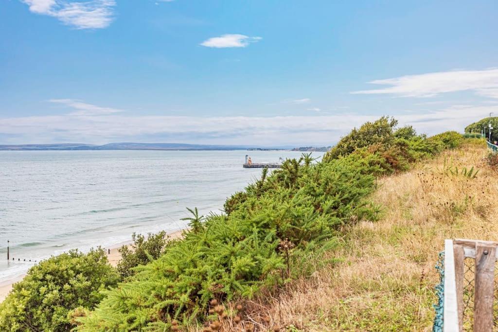Immaculate Penthouse-sea & Cityscape Views+balcony Apartment Bournemouth