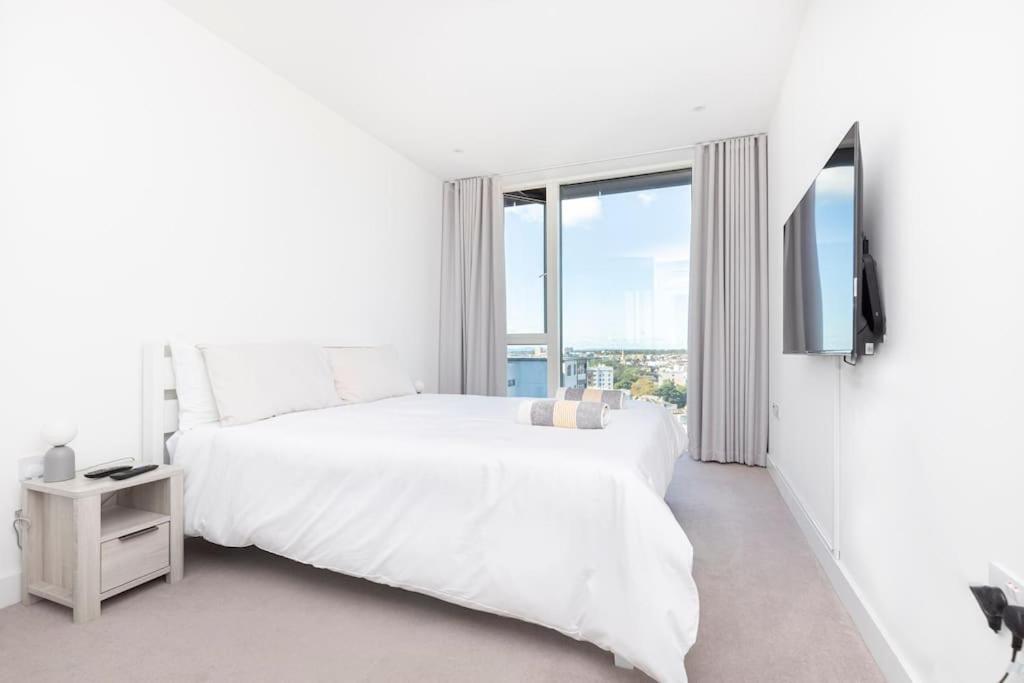 Immaculate Penthouse-sea & Cityscape Views+balcony * Bournemouth