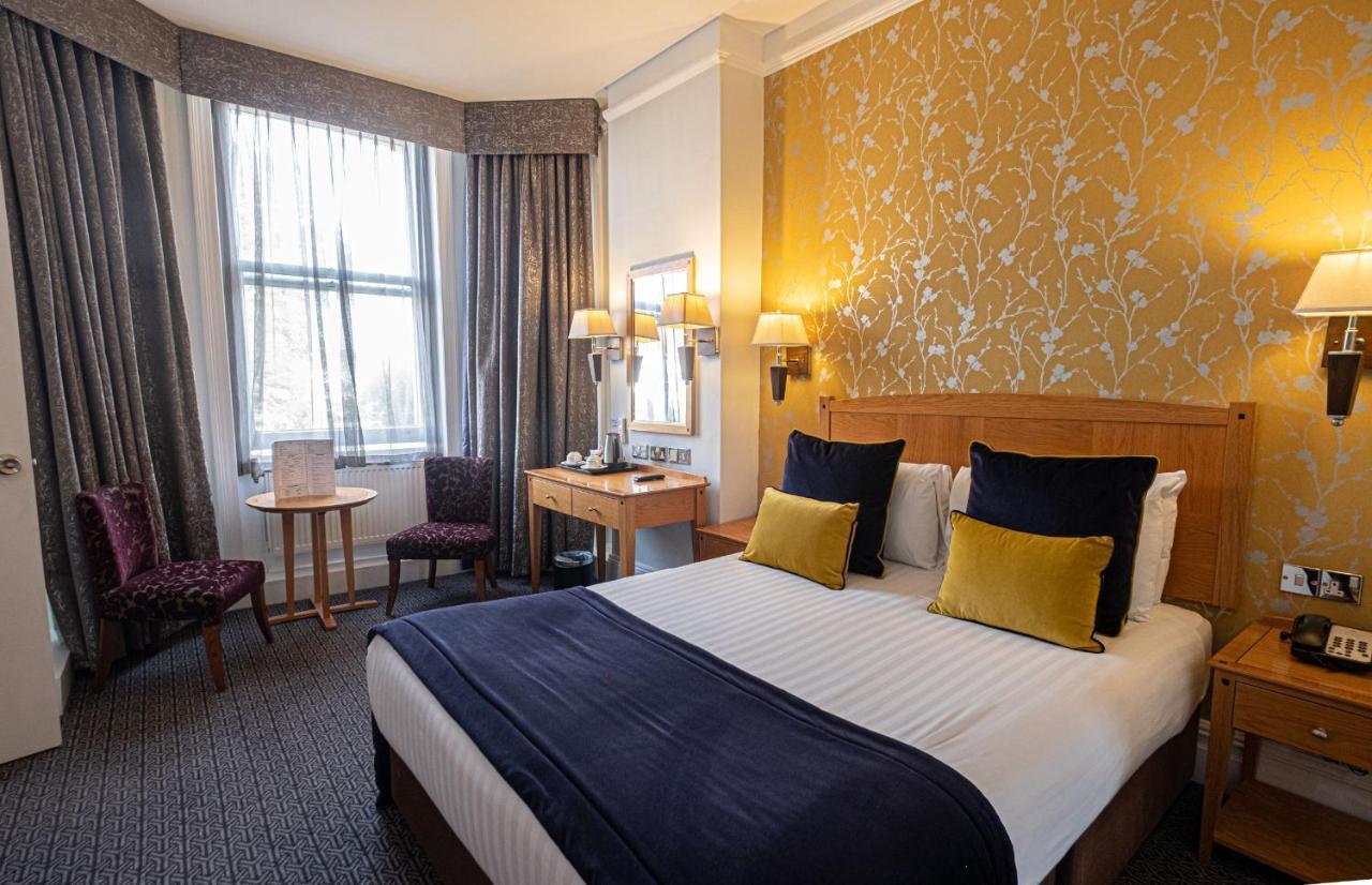 Hotel Durley Dean 4*