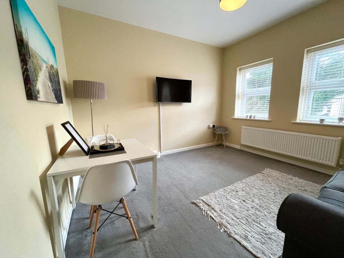 Alumhurst Road, Apartment *