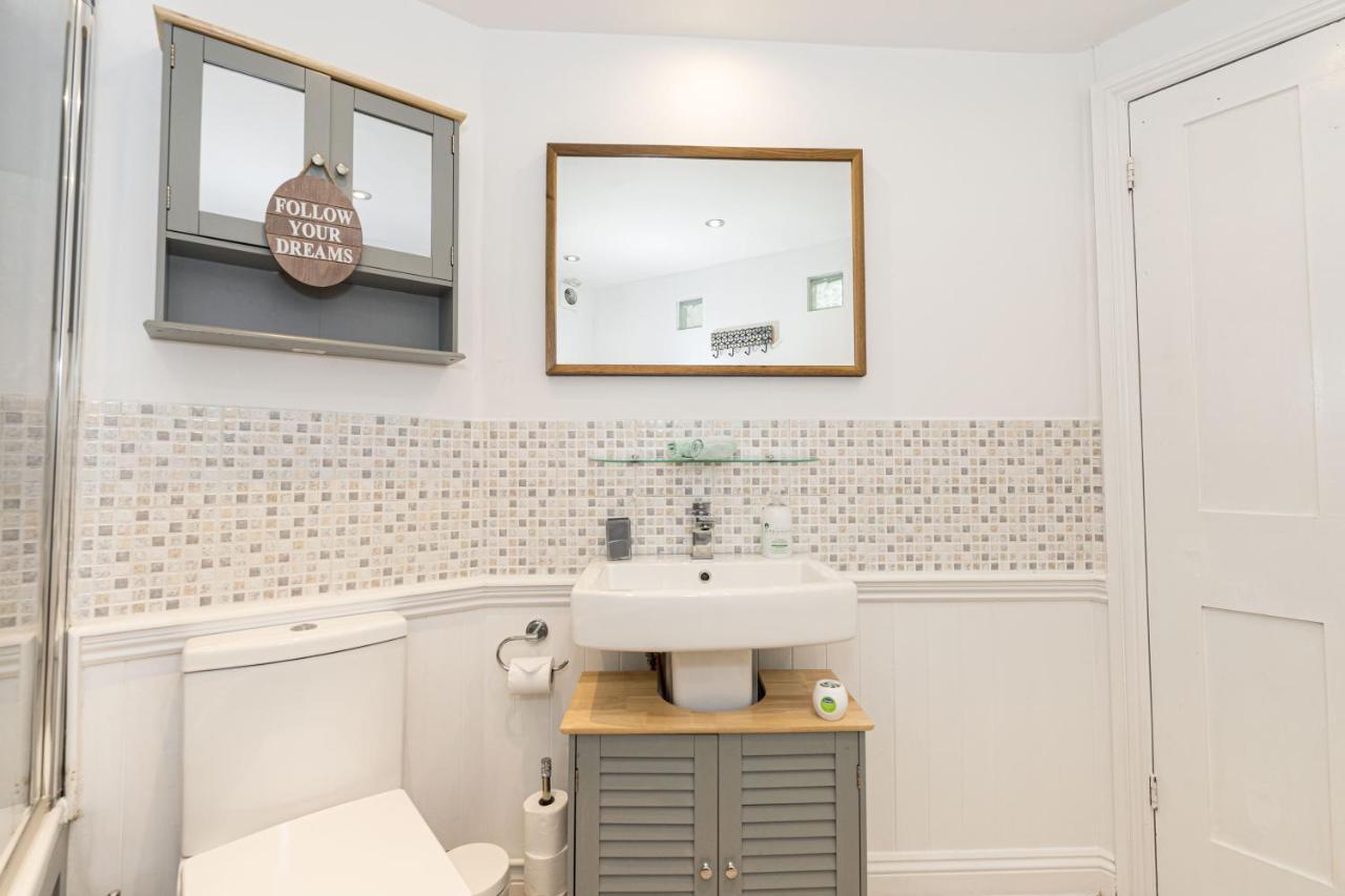 Queens Park View - 1 Bedroom Apartment