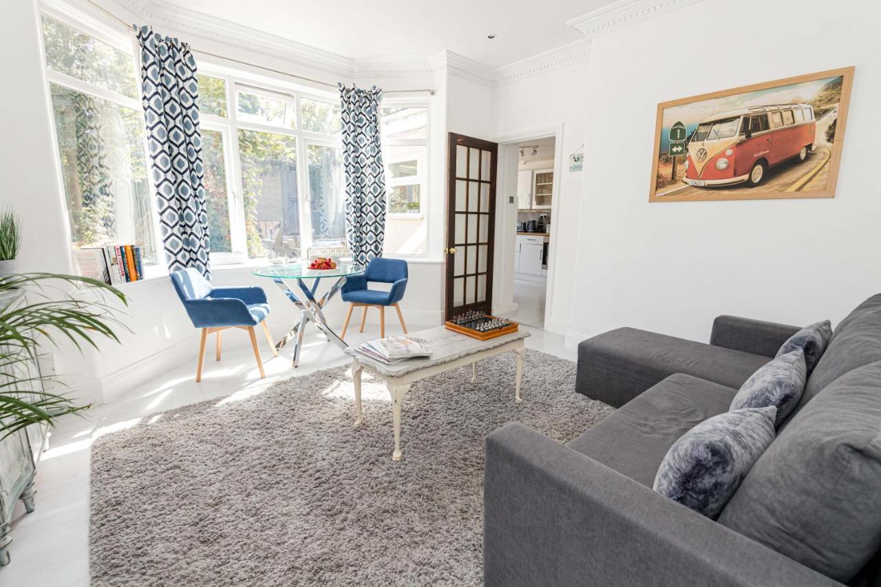 Apartment Queens Park View - 1 Bedroom *