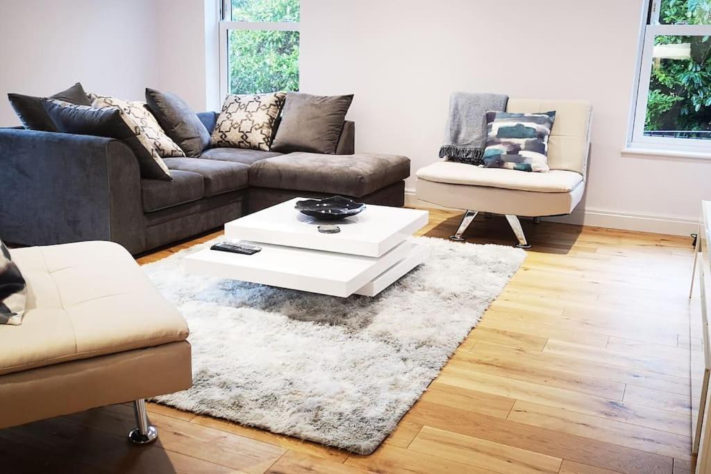 New Ground Floor Apartment, 4 Mins Walk To Beach * Bournemouth