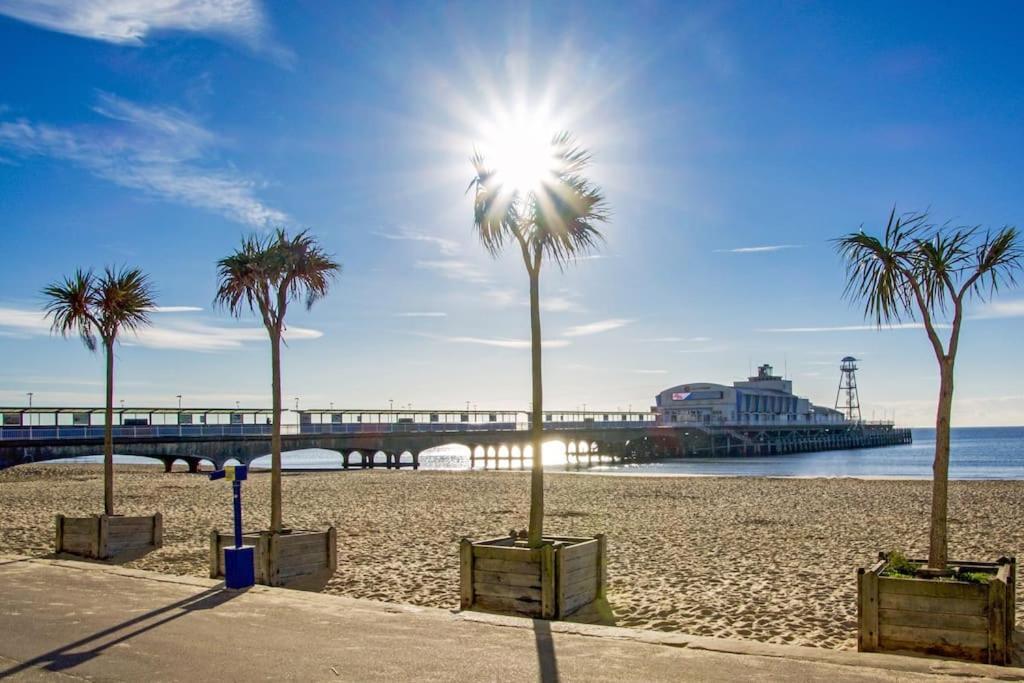 New Ground Floor Apartment, 4 Mins Walk To Beach