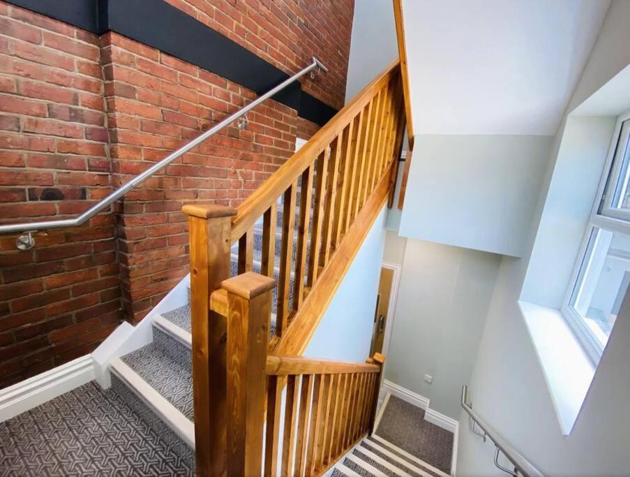 Seaside Town Centre Triplex: Spacious Retreat With Parking Apartment *