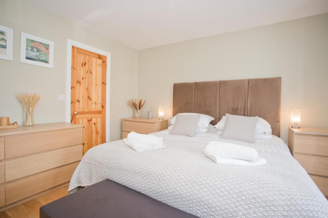 Luxury - Hot Tub - Pool Table - Gym - Sauna - Cinema - Free Parking - Close To Holiday home Bournemouth