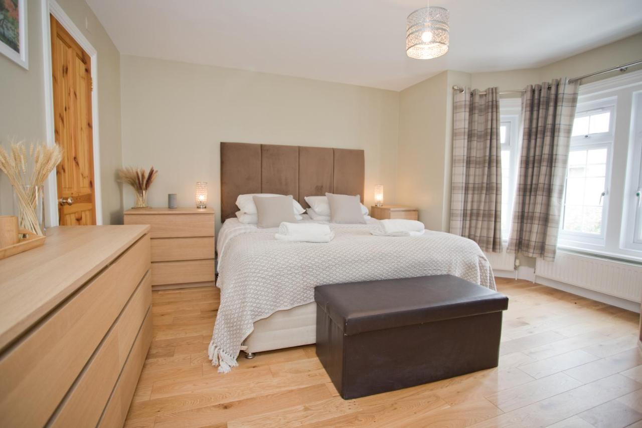 Luxury - Hot Tub - Pool Table - Gym - Sauna - Cinema - Free Parking - Close To * Bournemouth
