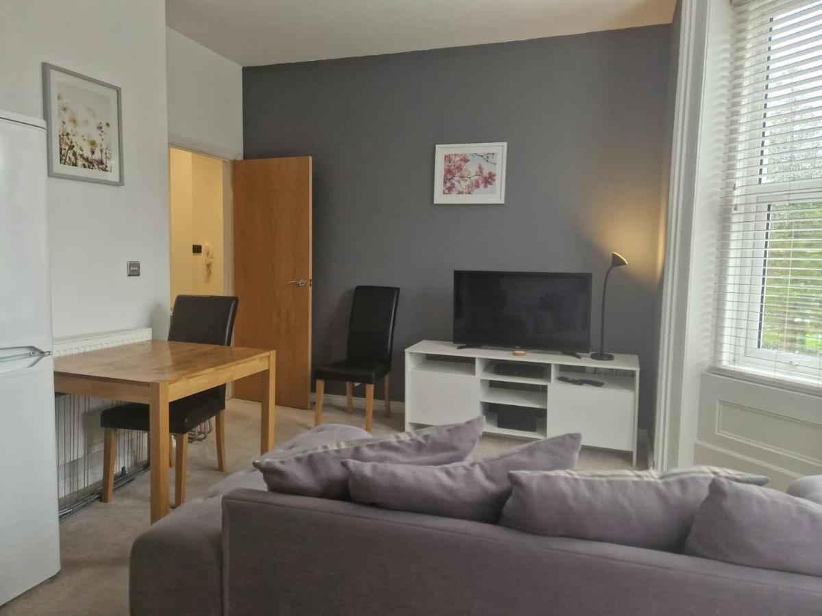 Apartment Near Train Station *