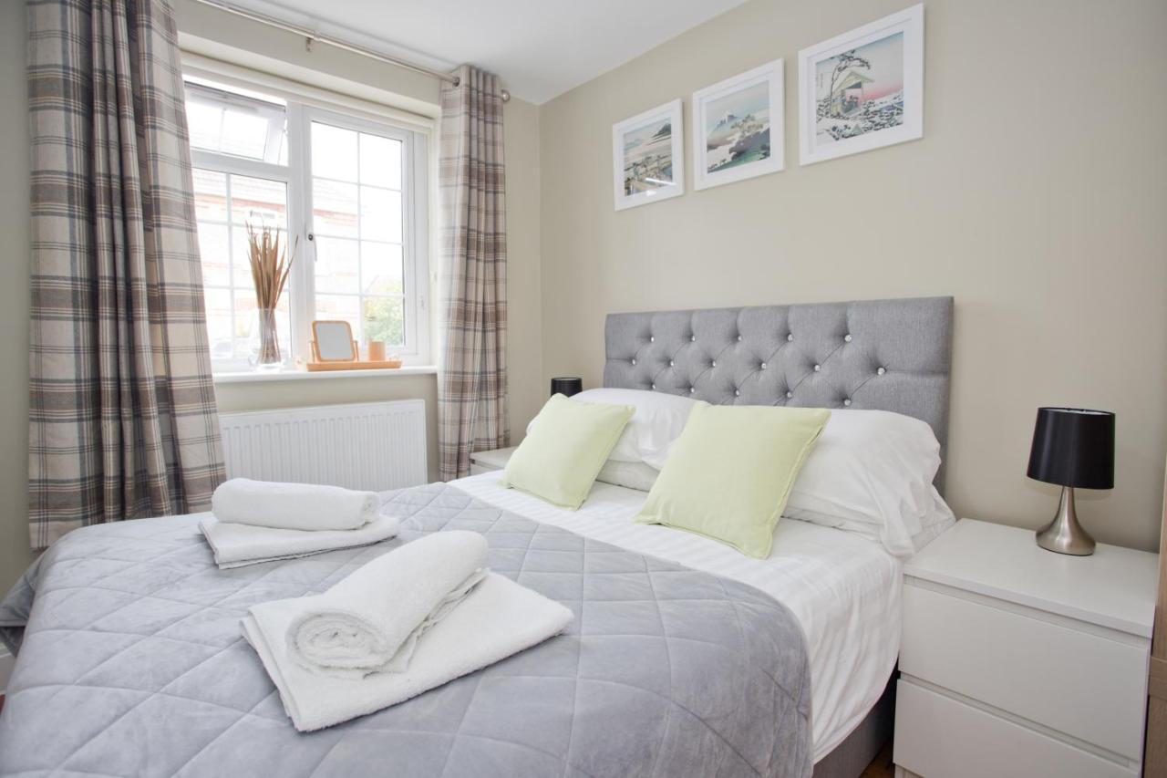 Luxury - Hot Tub - Pool Table - Gym - Sauna - Cinema - Free Parking - Close To * Bournemouth