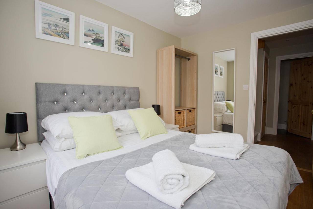 Luxury - Hot Tub - Pool Table - Gym - Sauna - Cinema - Free Parking - Close To * Bournemouth