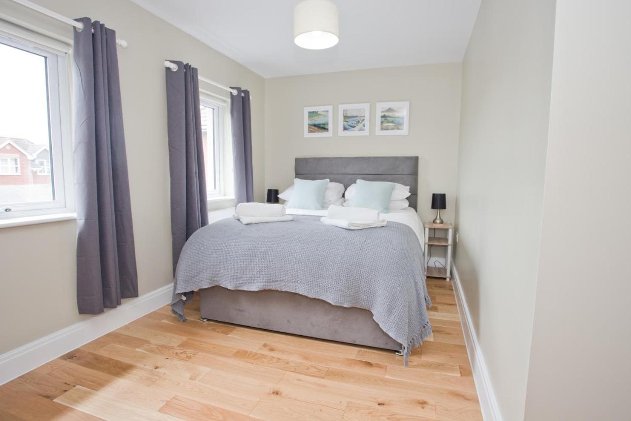 Luxury - Hot Tub - Pool Table - Gym - Sauna - Cinema - Free Parking - Close To * Bournemouth