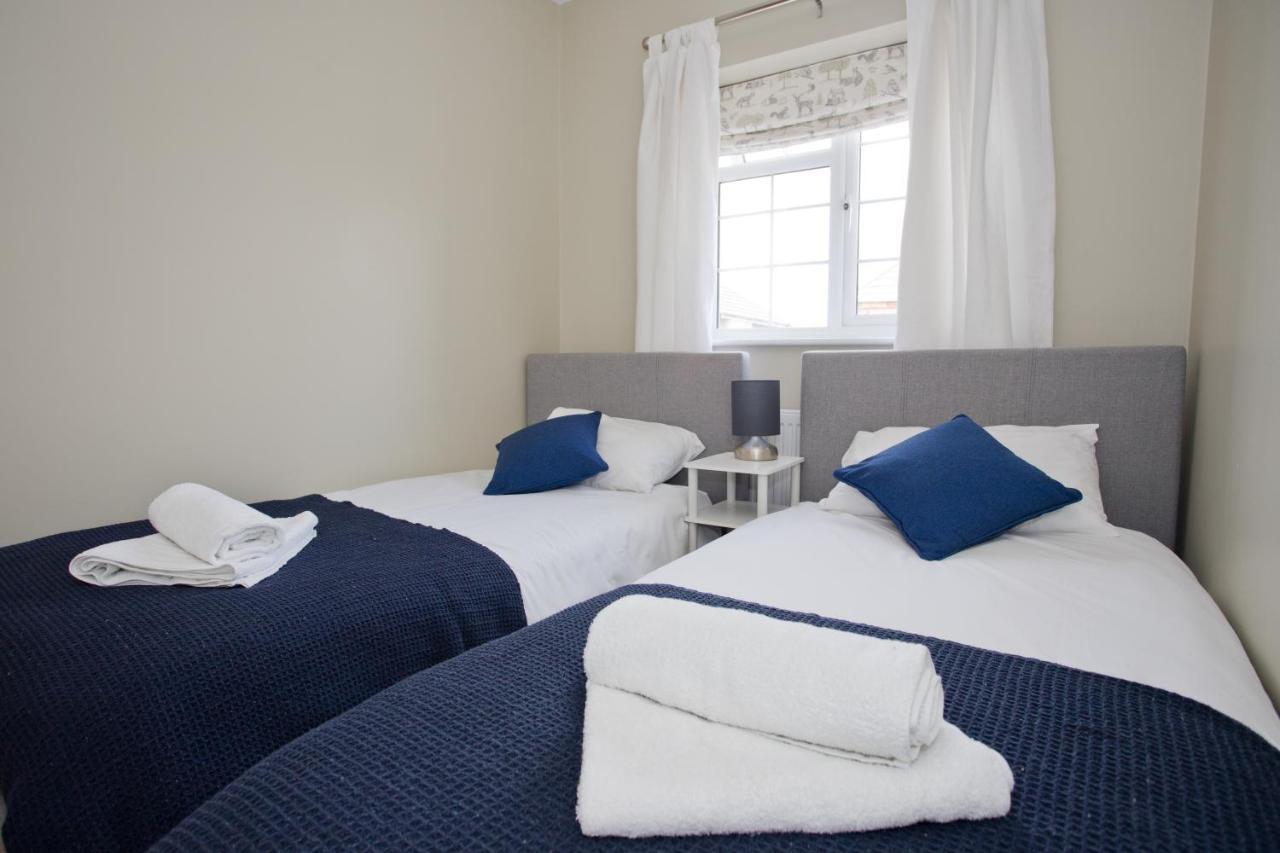 Luxury - Hot Tub - Pool Table - Gym - Sauna - Cinema - Free Parking - Close To Holiday home Bournemouth