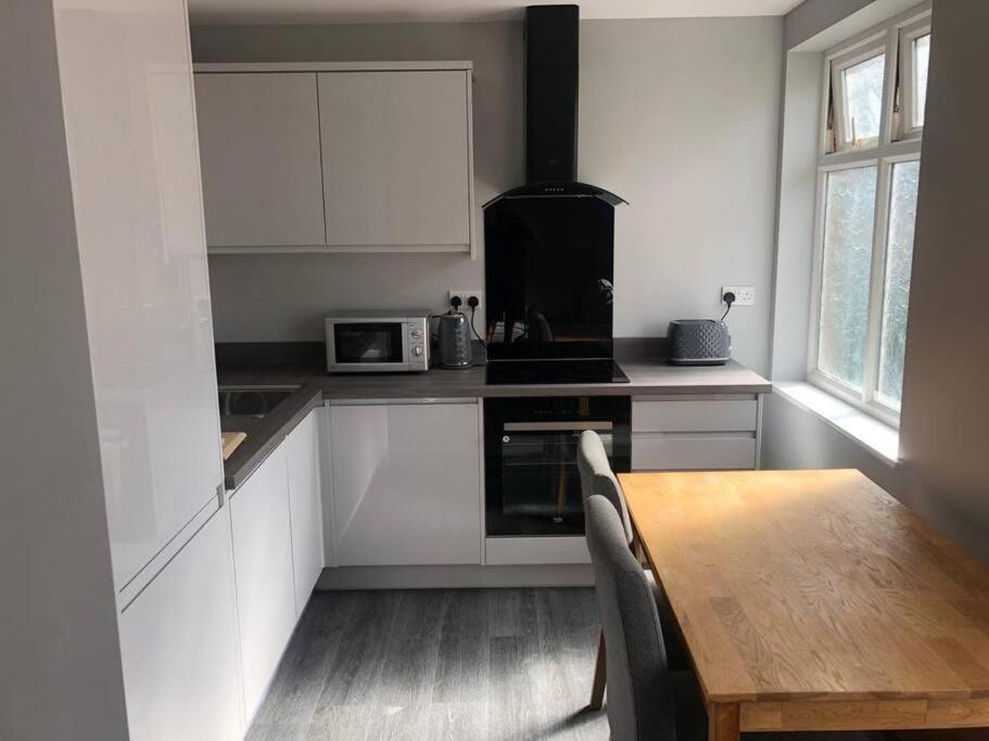 New 2 Bedroom First Floor Close To Apartment Bournemouth