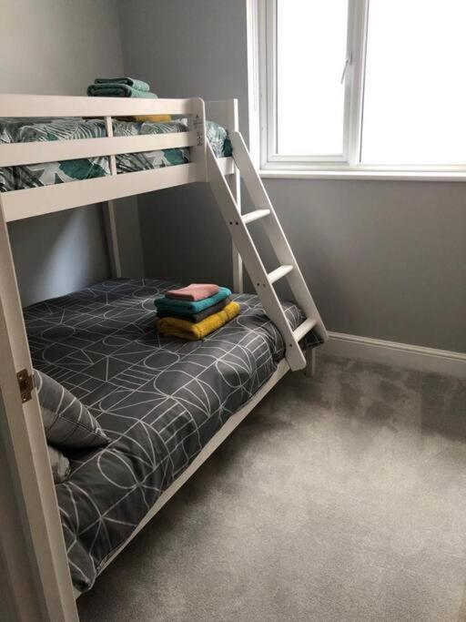 New 2 Bedroom First Floor Close To Apartment