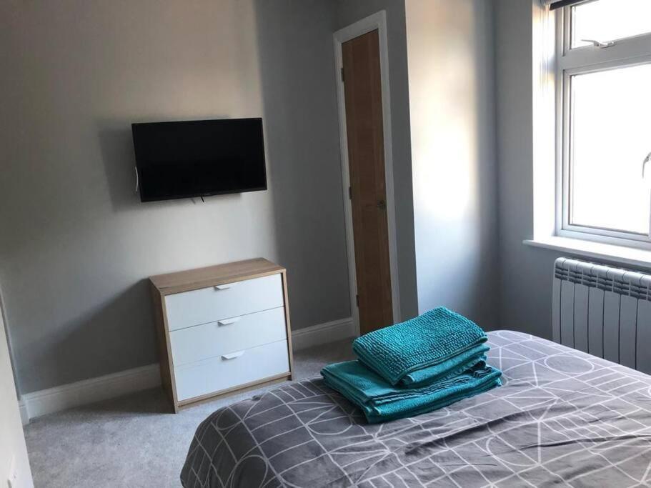 Apartment New 2 Bedroom First Floor Close To