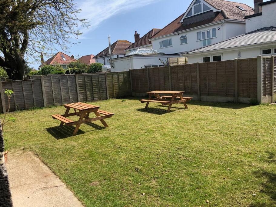 Apartment New 2 Bedroom First Floor Close To