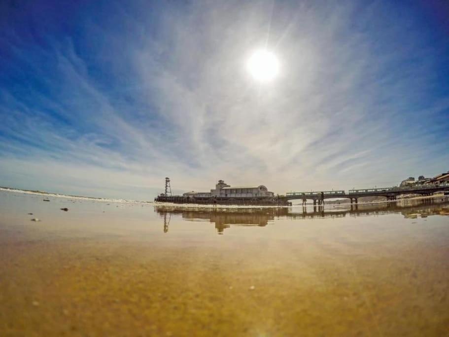 Apartment Bournecoast: Modern - Town Centre - Beach - Fm6140