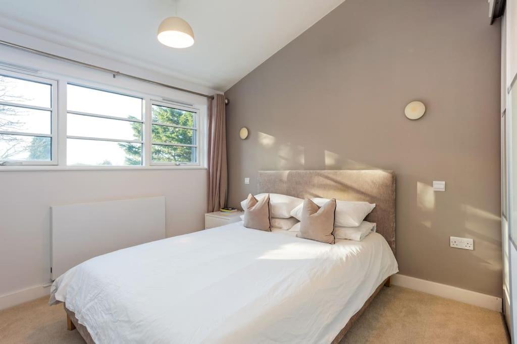 Family Close To Town Centre Holiday home *