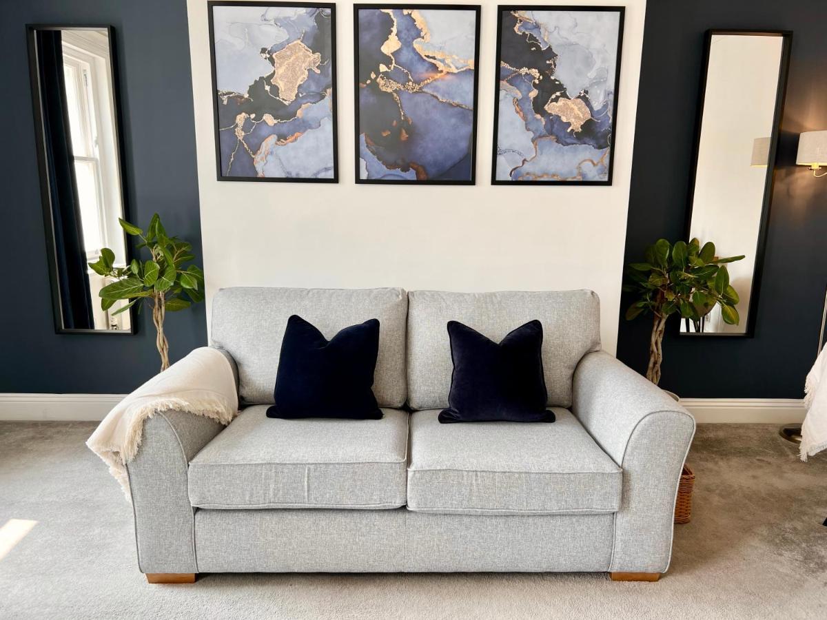 Apartment Azure Haven -