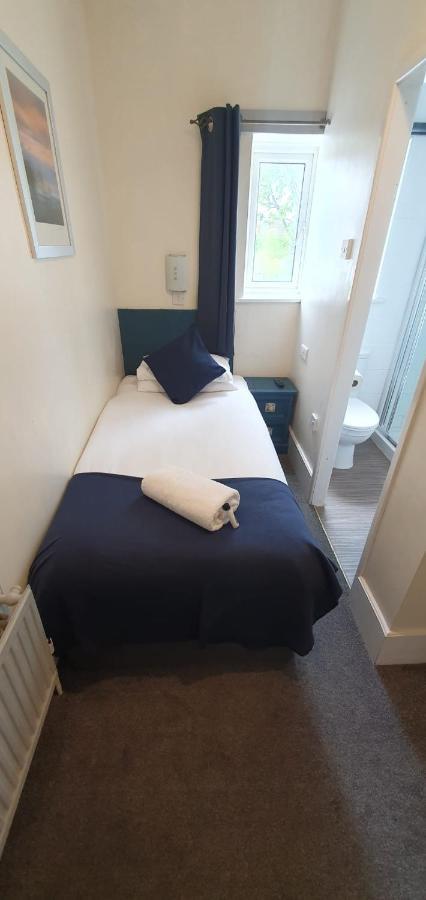 Brooklands Hotel 3*
