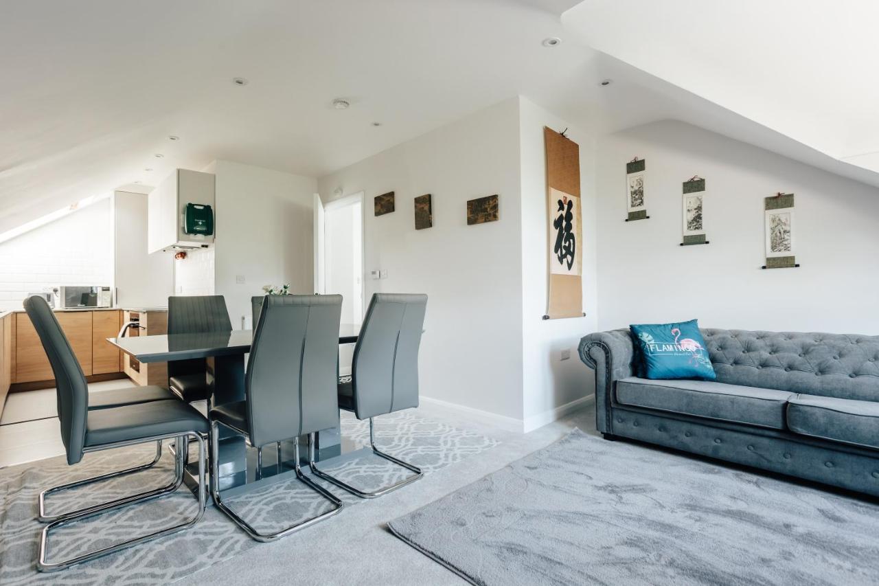 Luxury Sleeps 7 Guests With Free Parking And Netflix Bournemouth