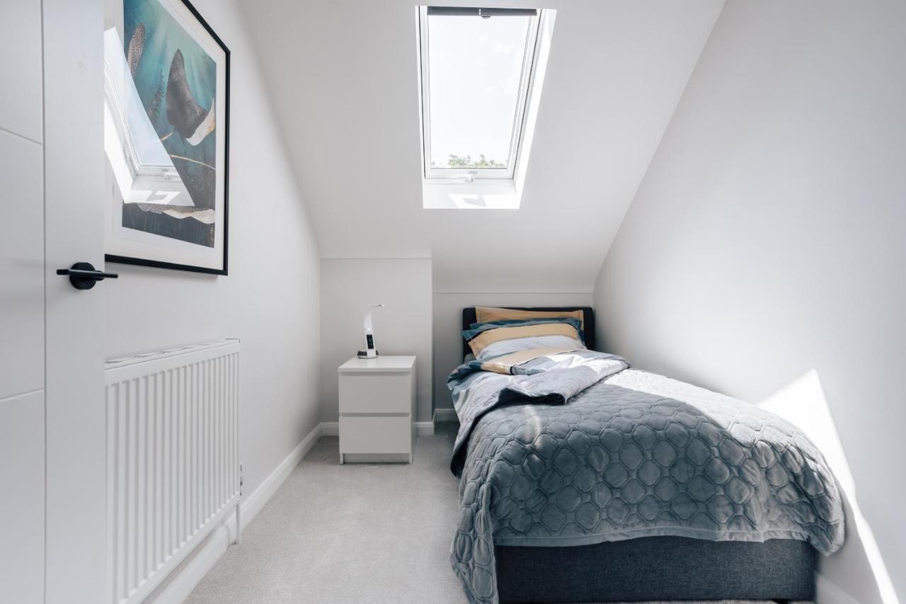Apartment Luxury Sleeps 7 Guests With Free Parking And Netflix