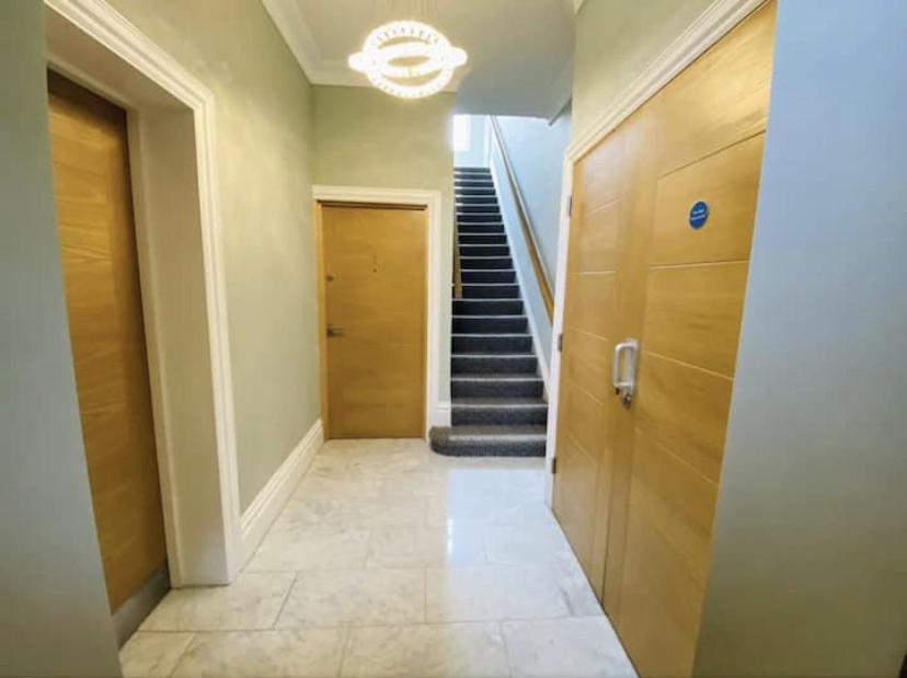 Coastal Charm Townhouse: Renovated 3-bedroom With Parking