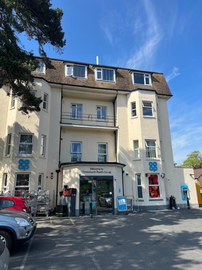 Flat 12 Palm Court Apartment