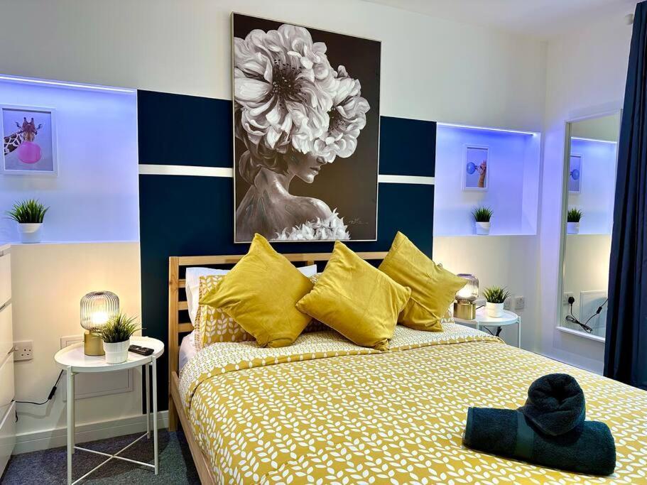 Spacious Retreat: 4-bedroom Group Haven With Smart Amenities Holiday home *