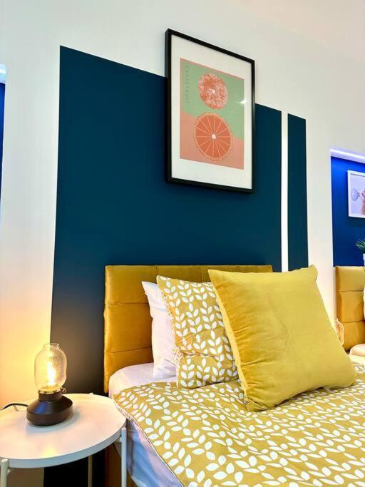 Spacious Retreat: 4-bedroom Group Haven With Smart Amenities Holiday home Bournemouth