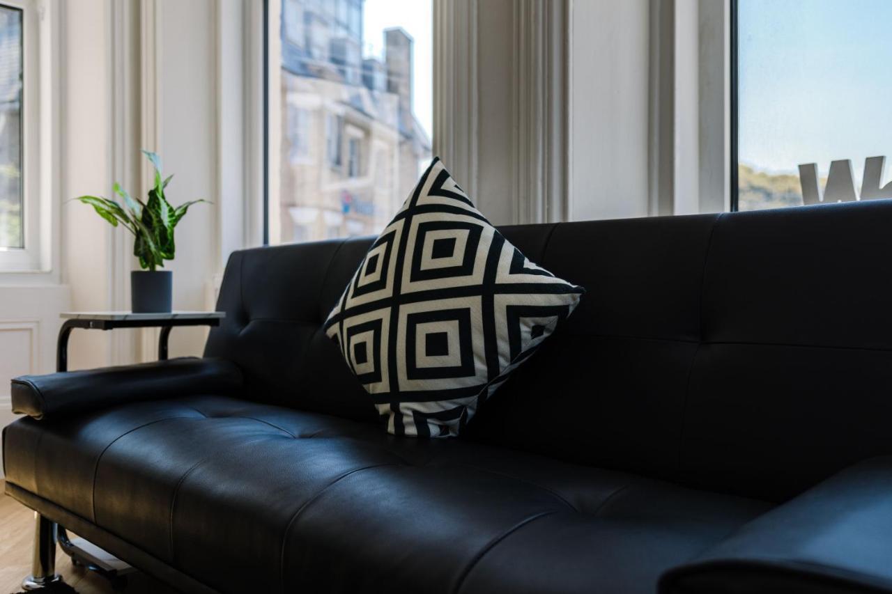 203, The Kove, West Hill Road Apartment