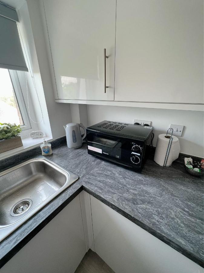 Flat 12 Palm Court *