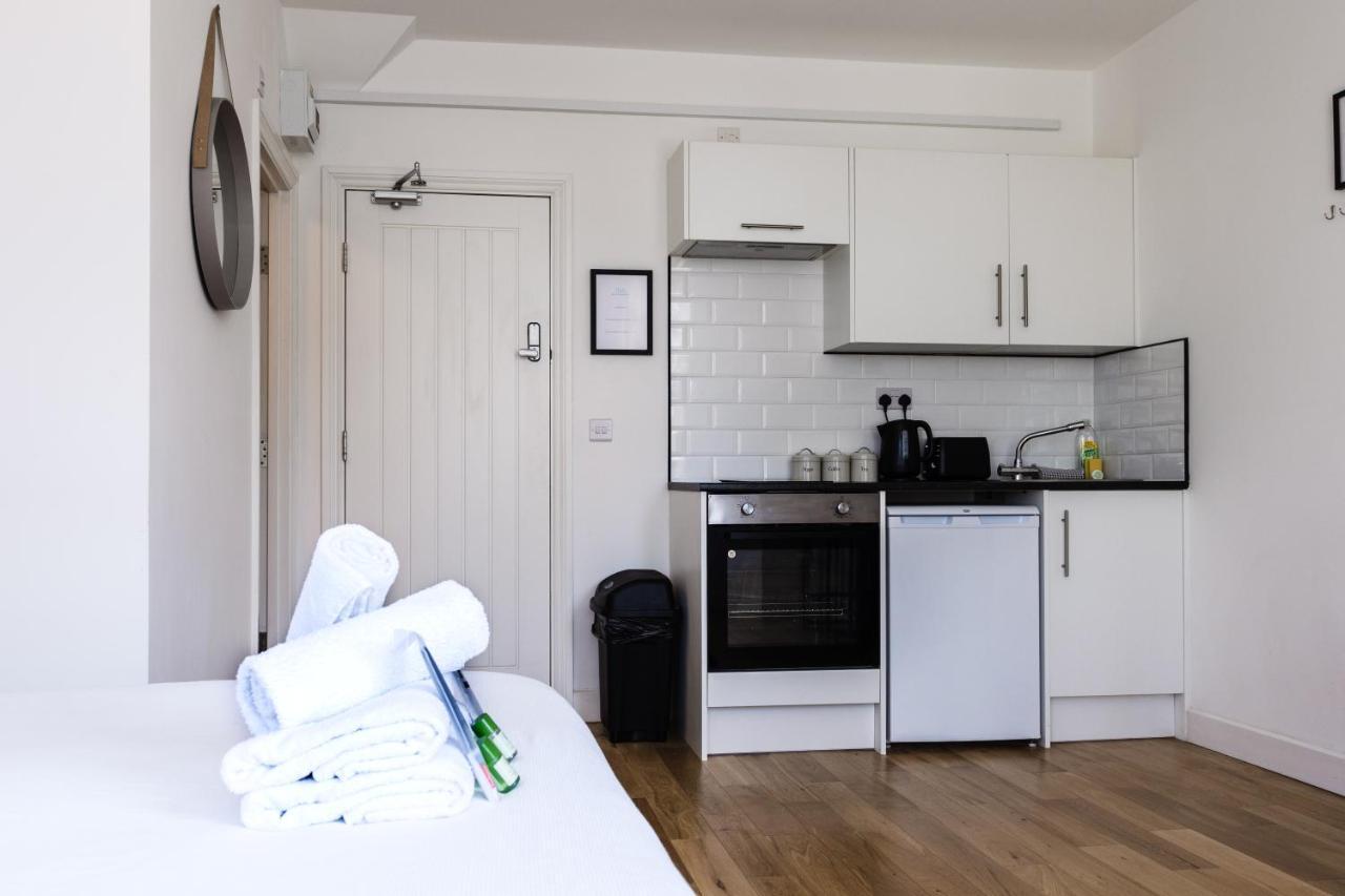 306, The Kove, West Hill Road