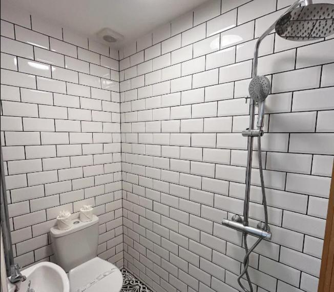 306, The Kove, West Hill Road Apartment