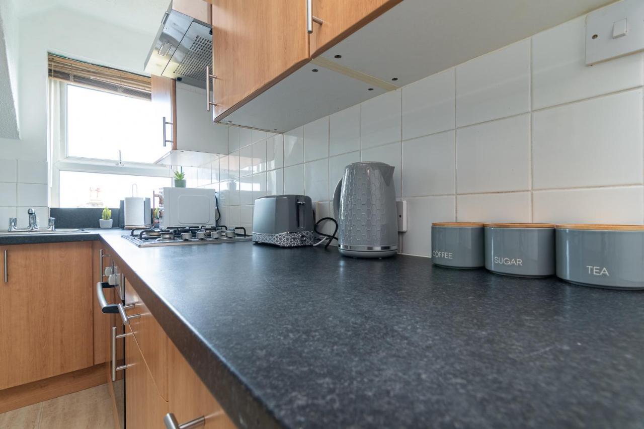 Amazing 2bed In Apartment