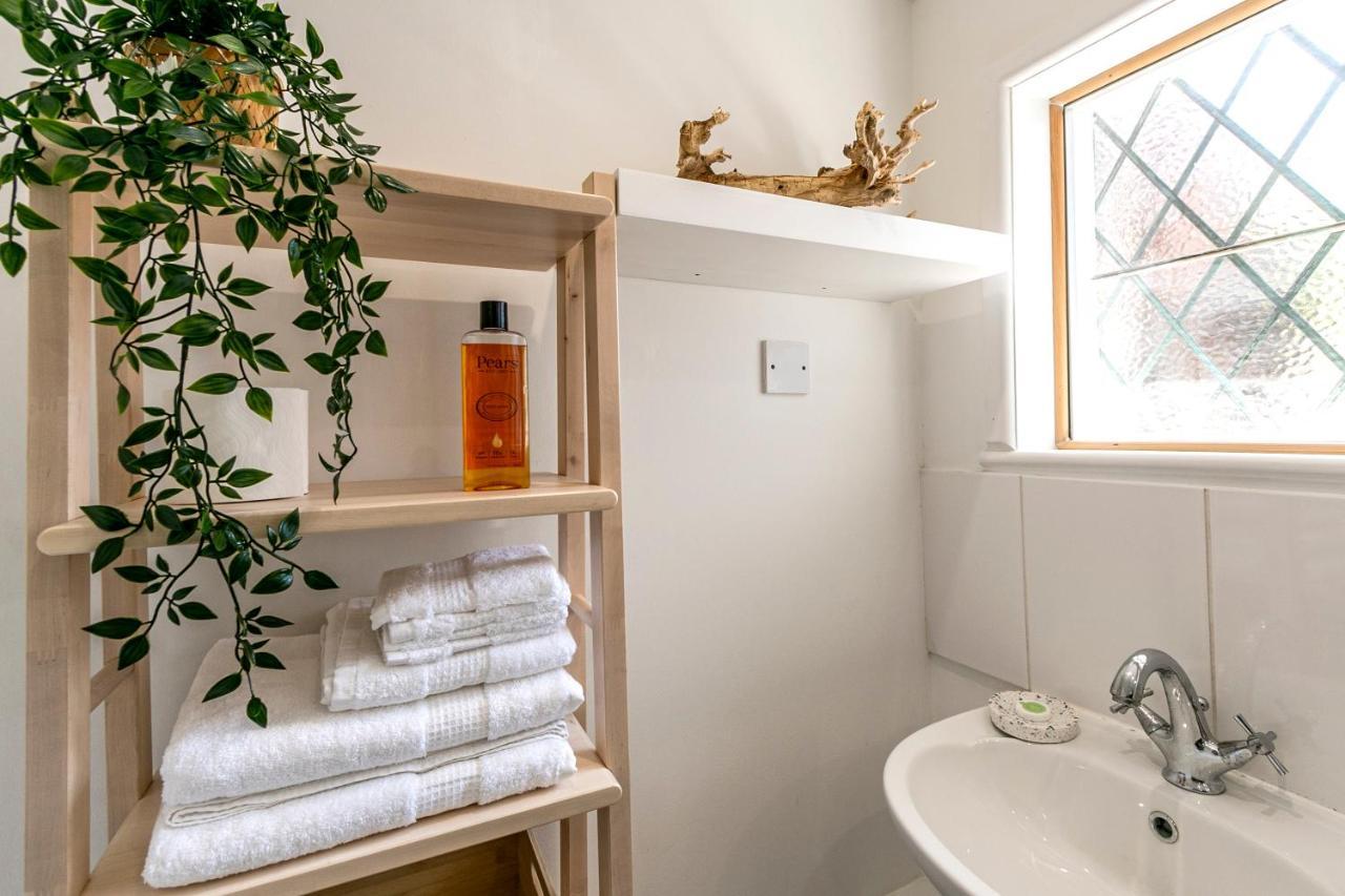 The Annex: Beachfront Luxury With Pet-friendly Patio *