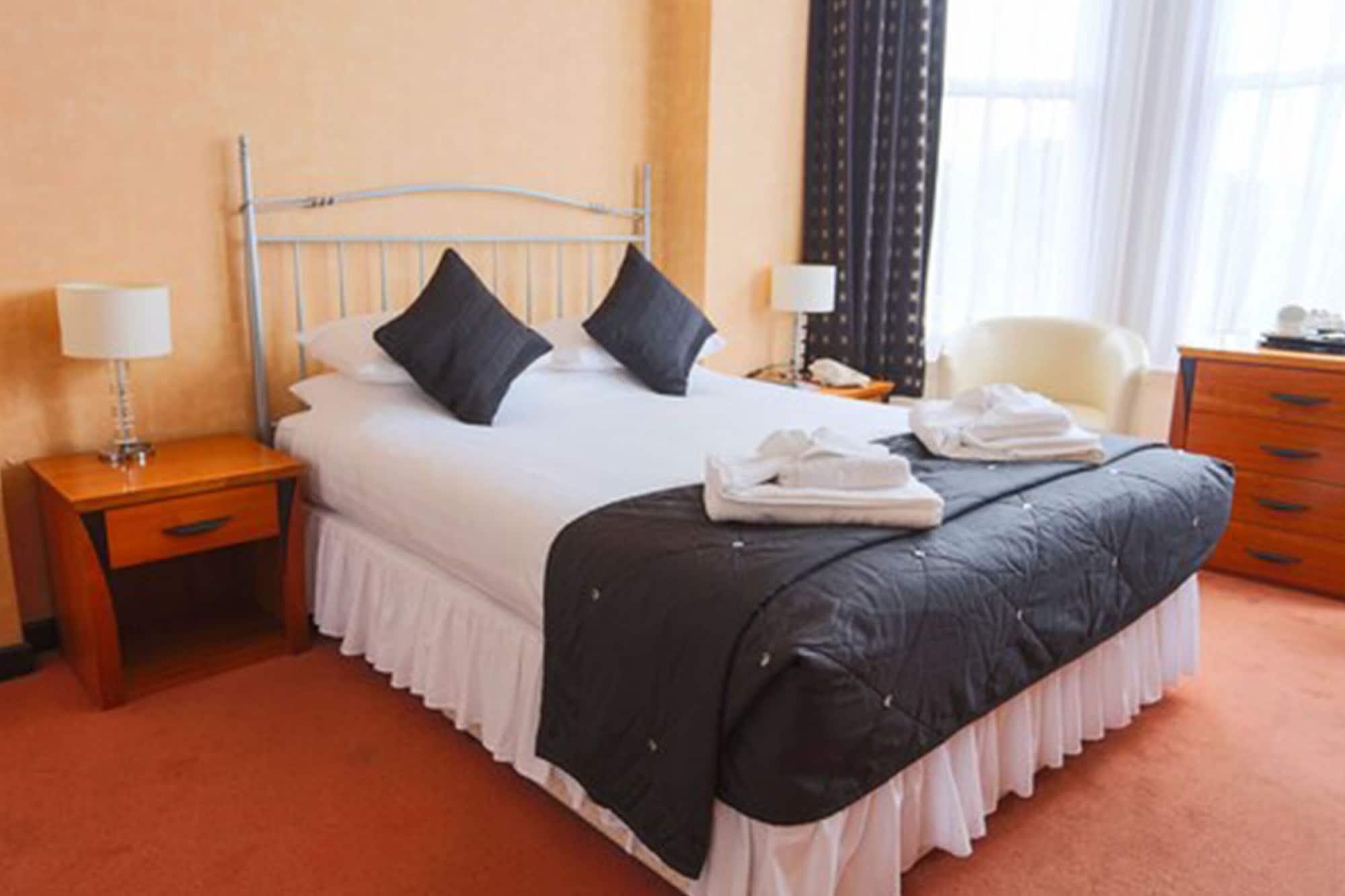 Royal Exeter Hotel