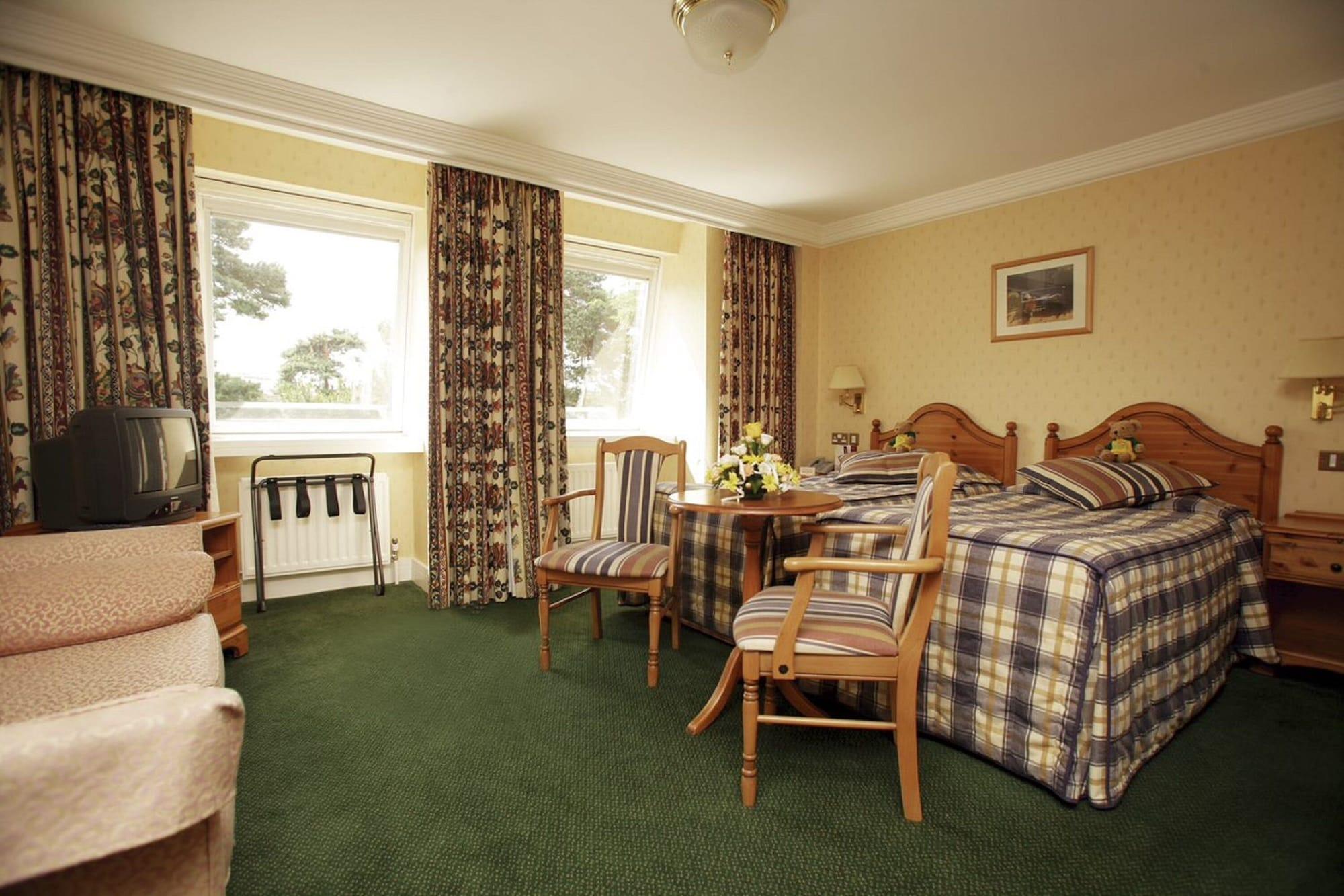 Elstead 3*