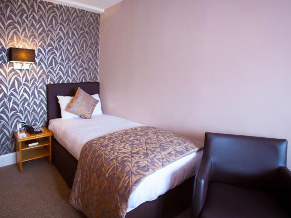Hotel Durley Dean 4*