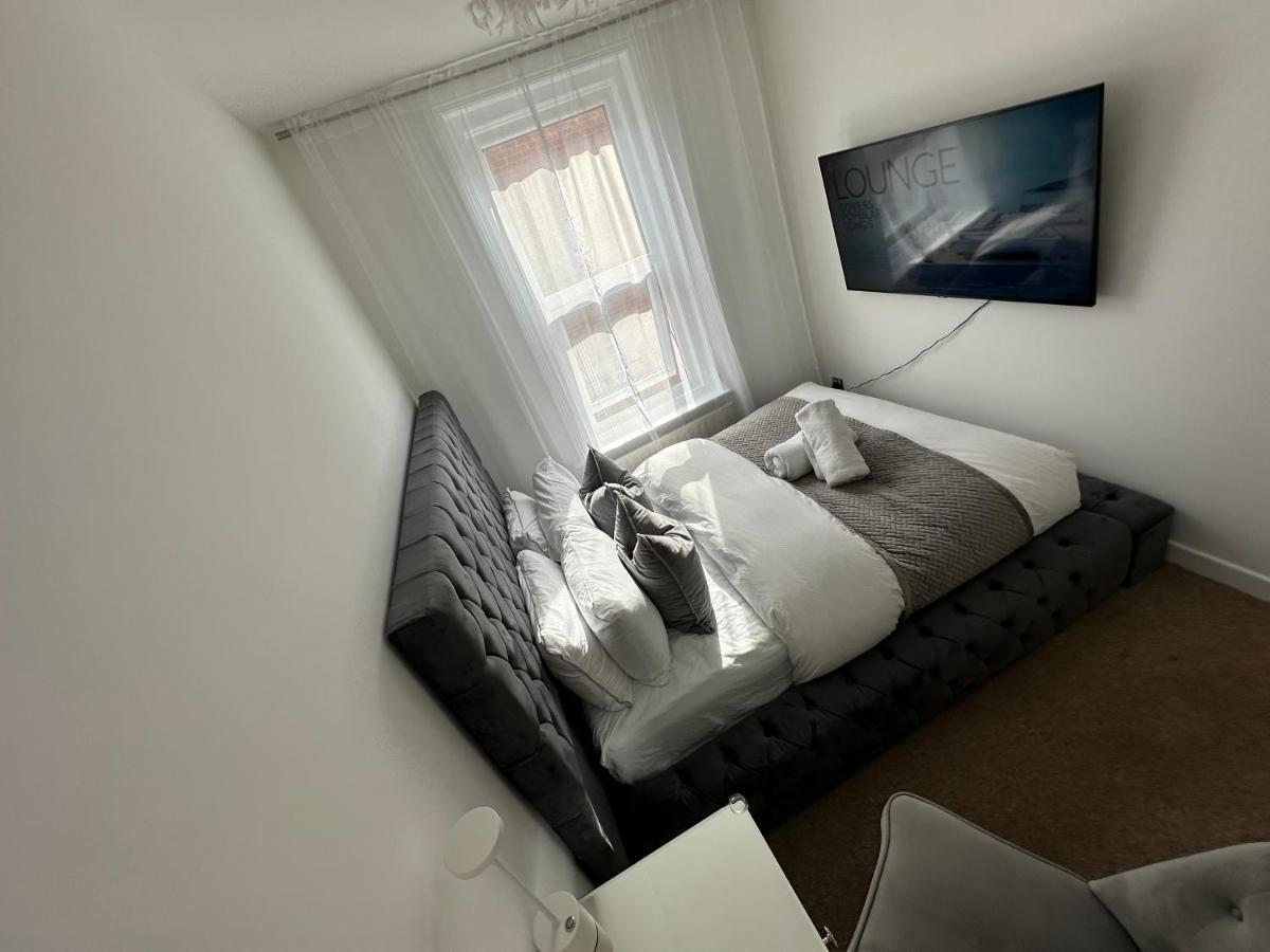 Guest house The Smaller New Refurbished Ensuite 5min From Parking In