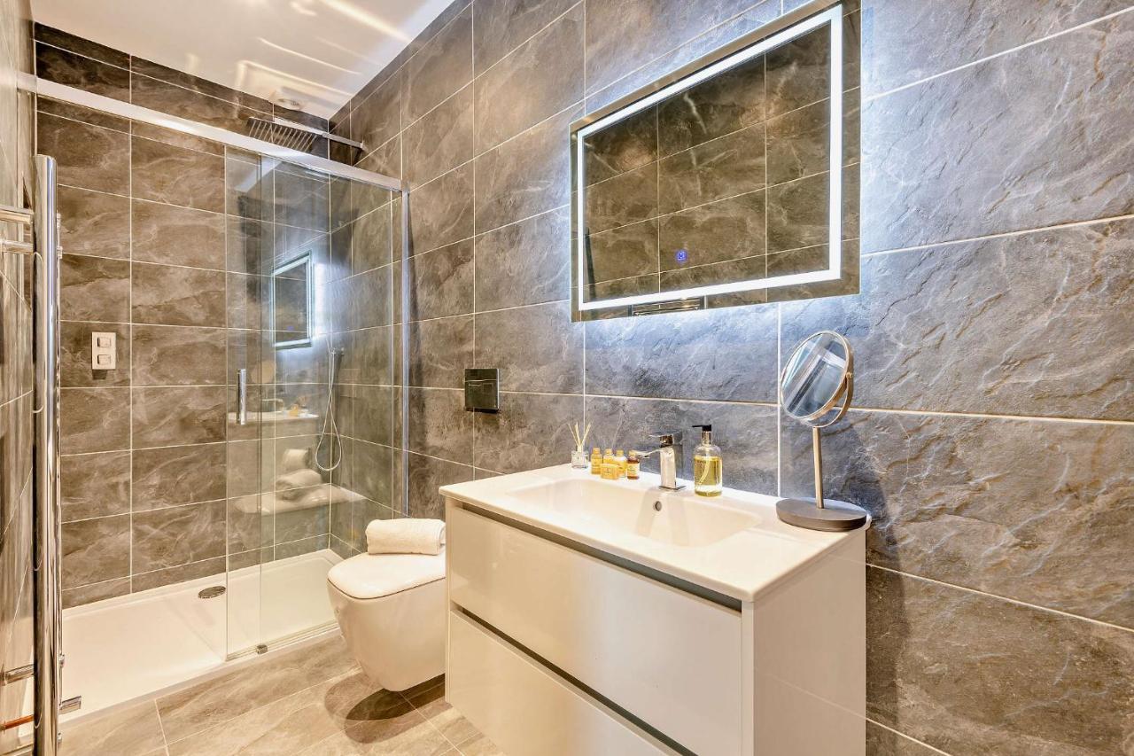 Walk Southbourne Sobo Sleeps 4 Apartment *