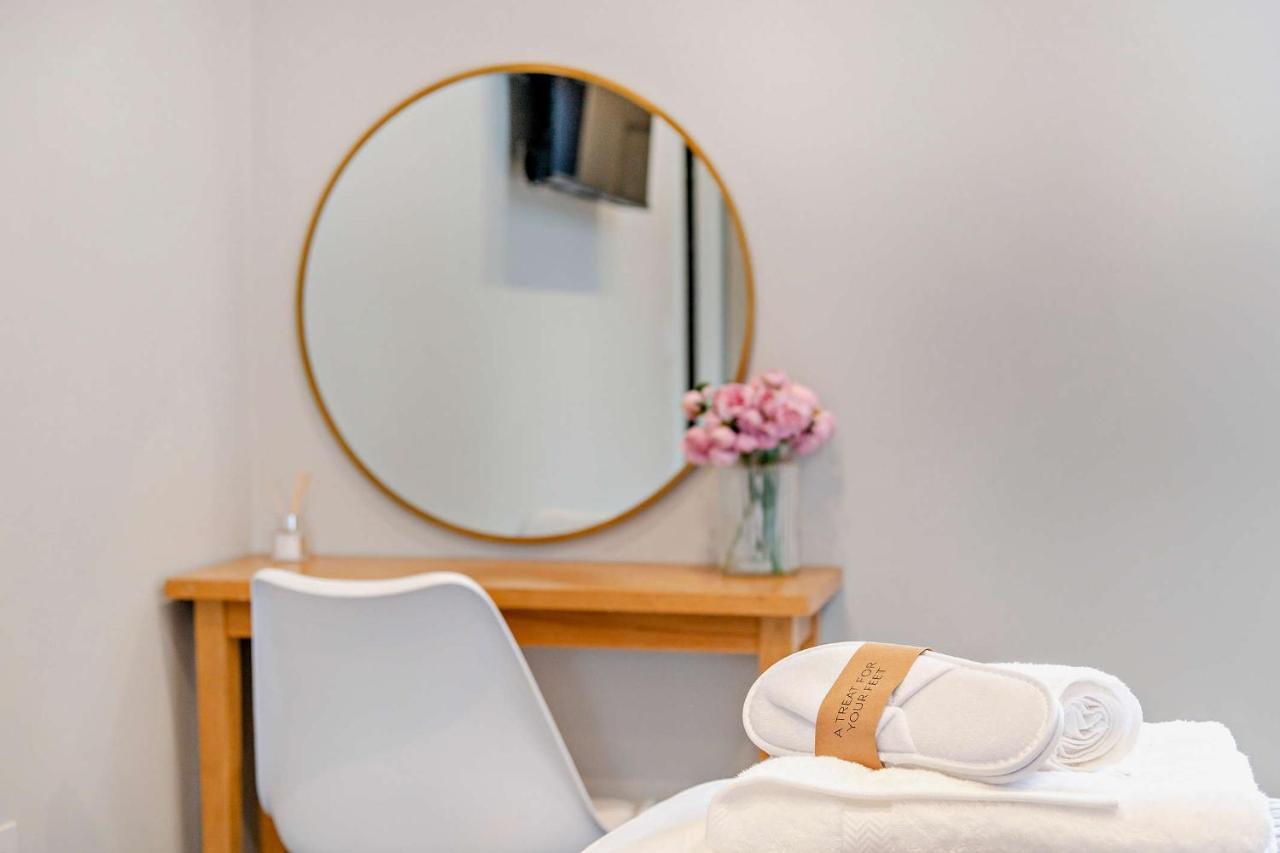 Apartment Walk Southbourne Sobo Sleeps 4 *