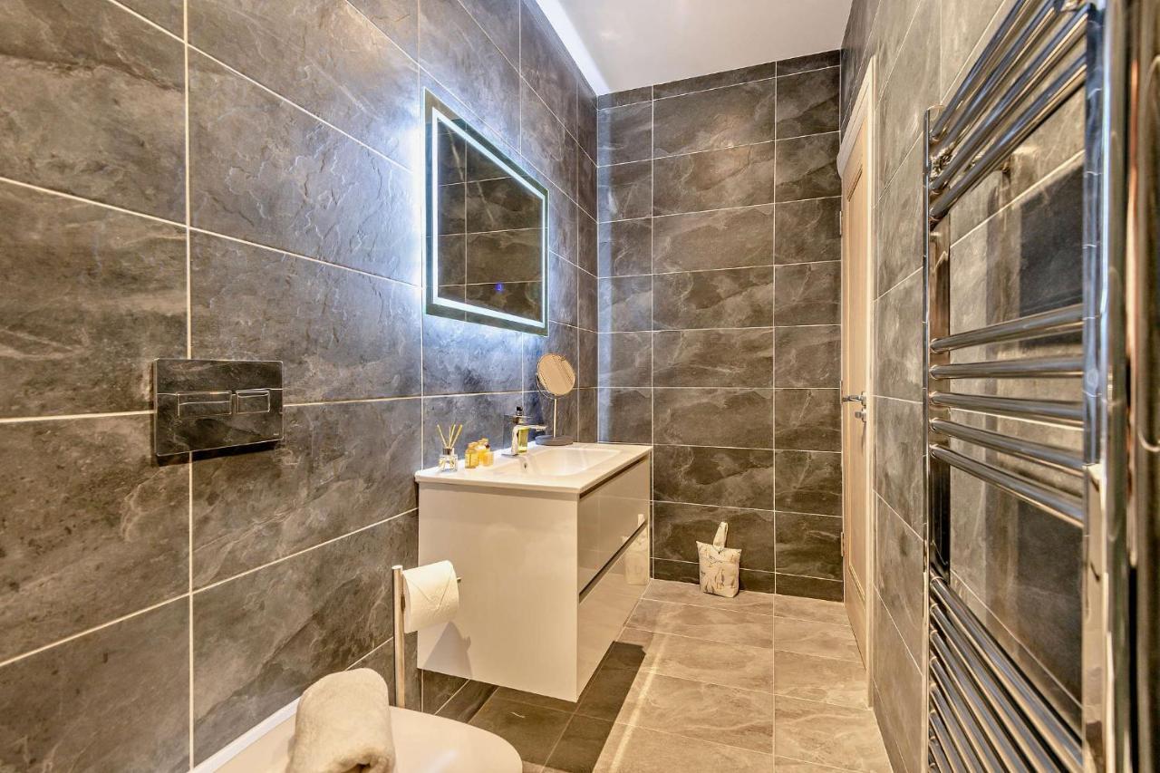 Walk Southbourne Sobo Sleeps 4 Apartment