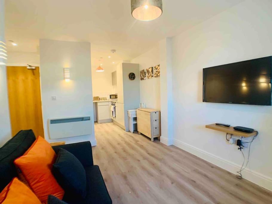 Apartment Lovely Central Flat 10 Minute To Beach